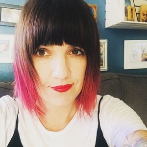 Meet your Posher, Danielle